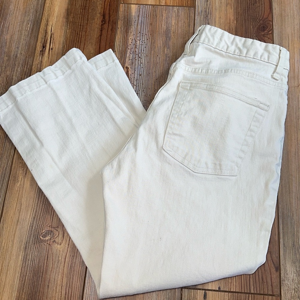 GAP boot cut capri size 6 cream jeans with stretch